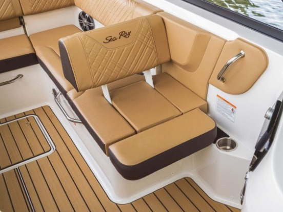 Three‑position transom seat