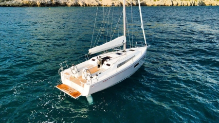 beneteau oceanis 34.1 image 1