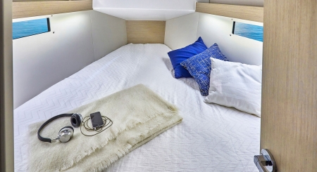 beneteau oceanis 34.1 image 9