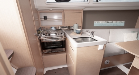 beneteau oceanis 30.1 image 9