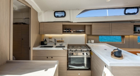 beneteau oceanis 47 image 9