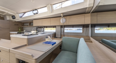 beneteau oceanis 52 image 8