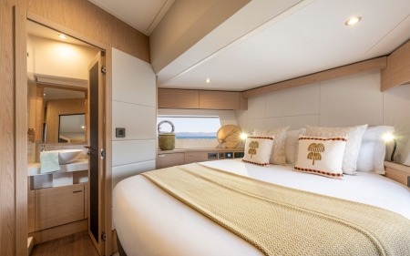 beneteau swift trawler 54 image 10