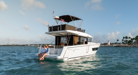 beneteau swift trawler 37 fly image 4