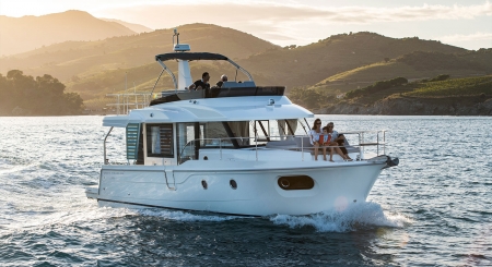 beneteau swift trawler 41 fly image 2