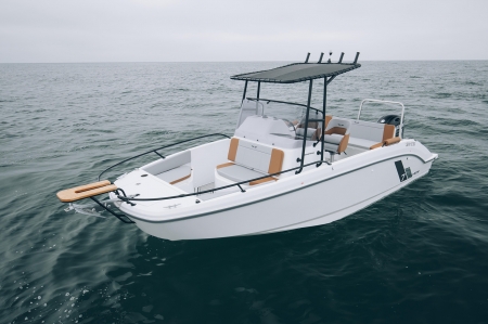 beneteau flyer 7 spacedeck image 3
