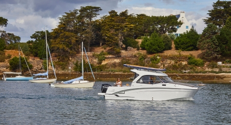 beneteau antares 7 image 10