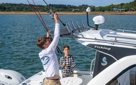 beneteau antares 7 fishing image 1