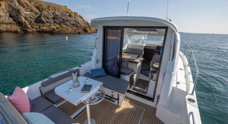 beneteau antares 8 image 10