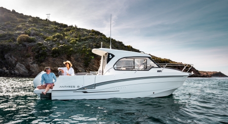 beneteau antares 8 image 9
