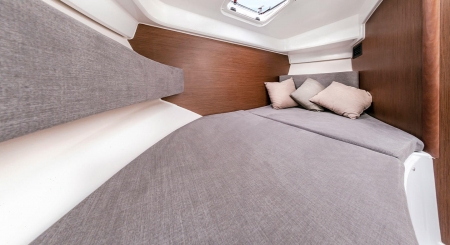 beneteau antares 8 fishing image 8