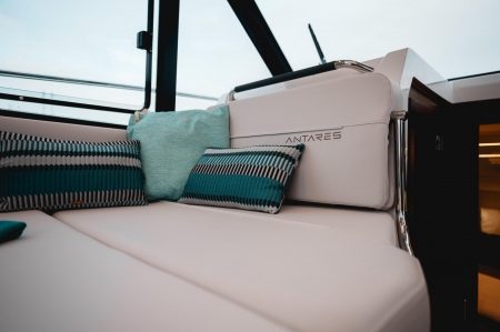beneteau antares 9 image 4