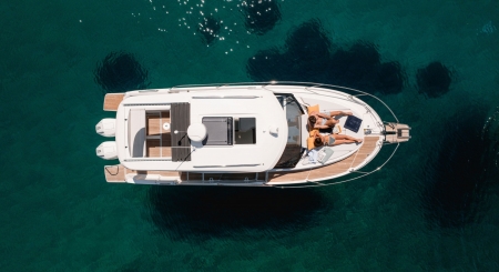 beneteau antares 9 image 8