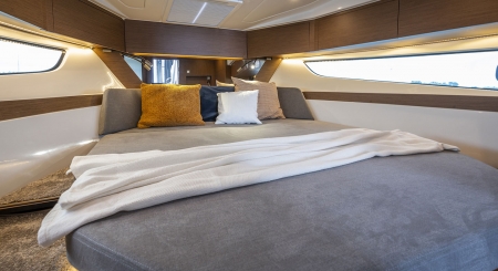 beneteau antares 11 fly image 3