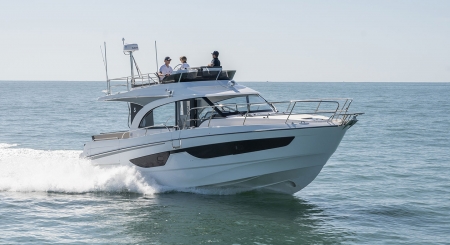 beneteau antares 11 fly image 1