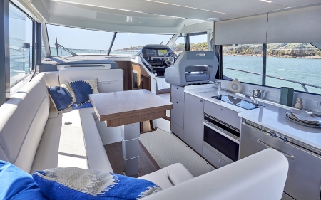 beneteau antares 12 fly image 9