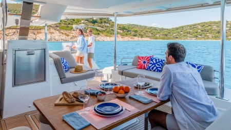 fountaine pajot fp44 image 9